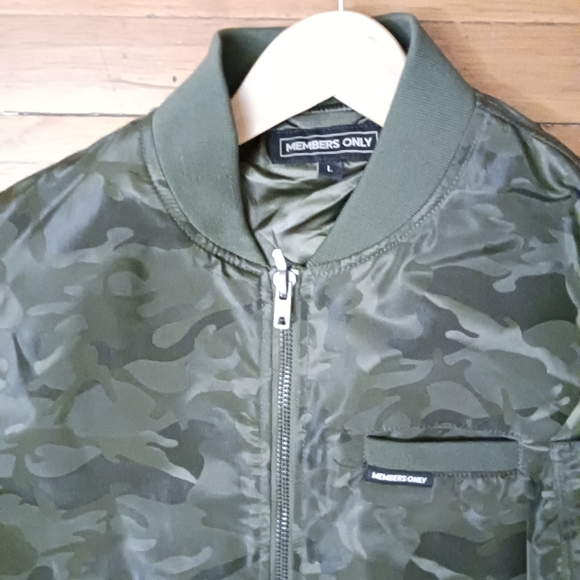 Mens Members Only Bomber Jacket - Picture 3 of 5